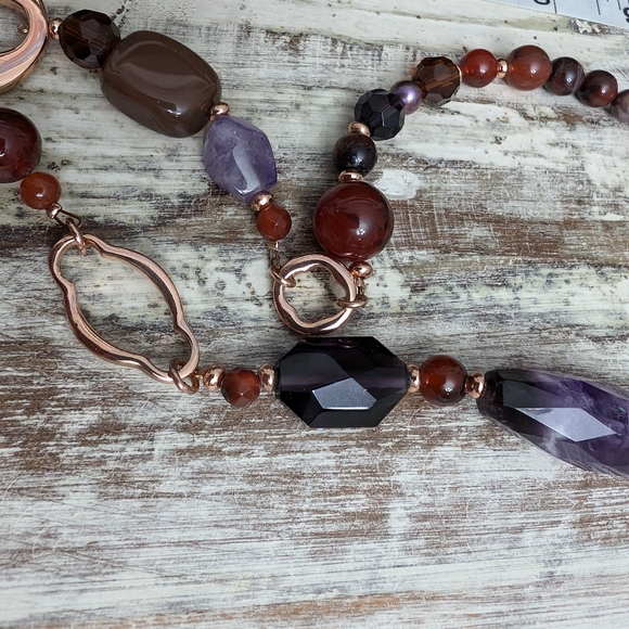 NWT Etienne Aigner Natural Stone/Peacock Pearl Gold Filled Necklace - Picture 6 of 17